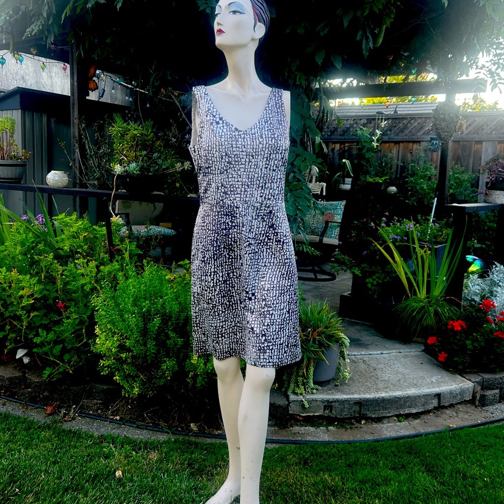 Ann Taylor Giraffe Print Shift Dress Like New